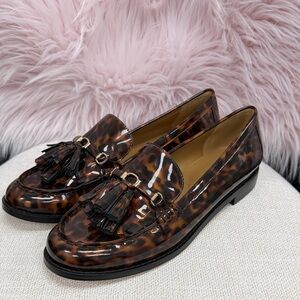 LAURA TORT PATENT LEATHER TASSEL LOAFERS